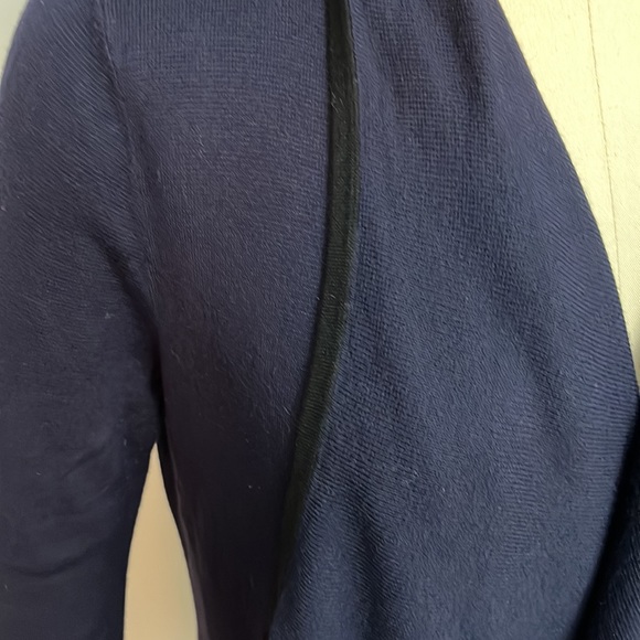 Précis petite waterfall collar fine knit sweater. Navy with black edging . - Picture 2 of 3
